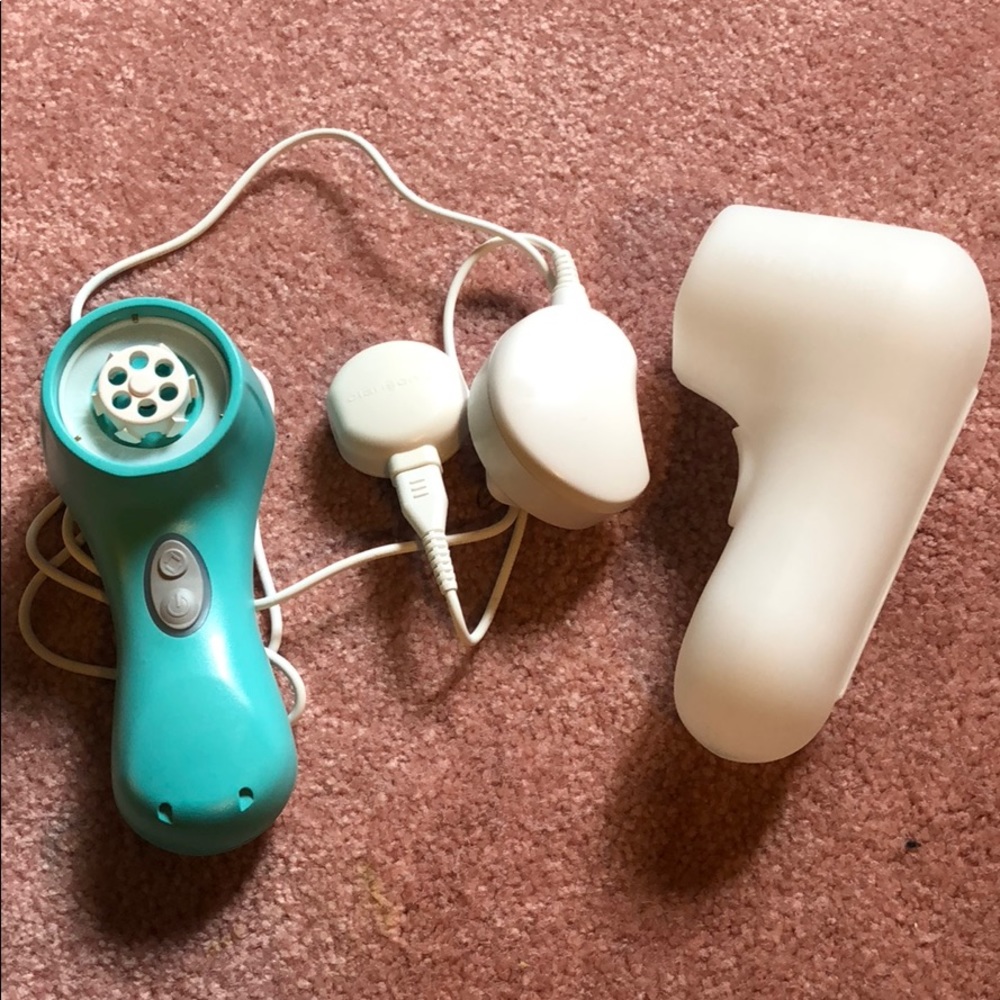 Like new Teal Clarisonic MIA 2
